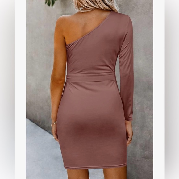 *last chance!!* Pretty Garden | Women’s one shoulder, long sleeve dress - Picture 3 of 16